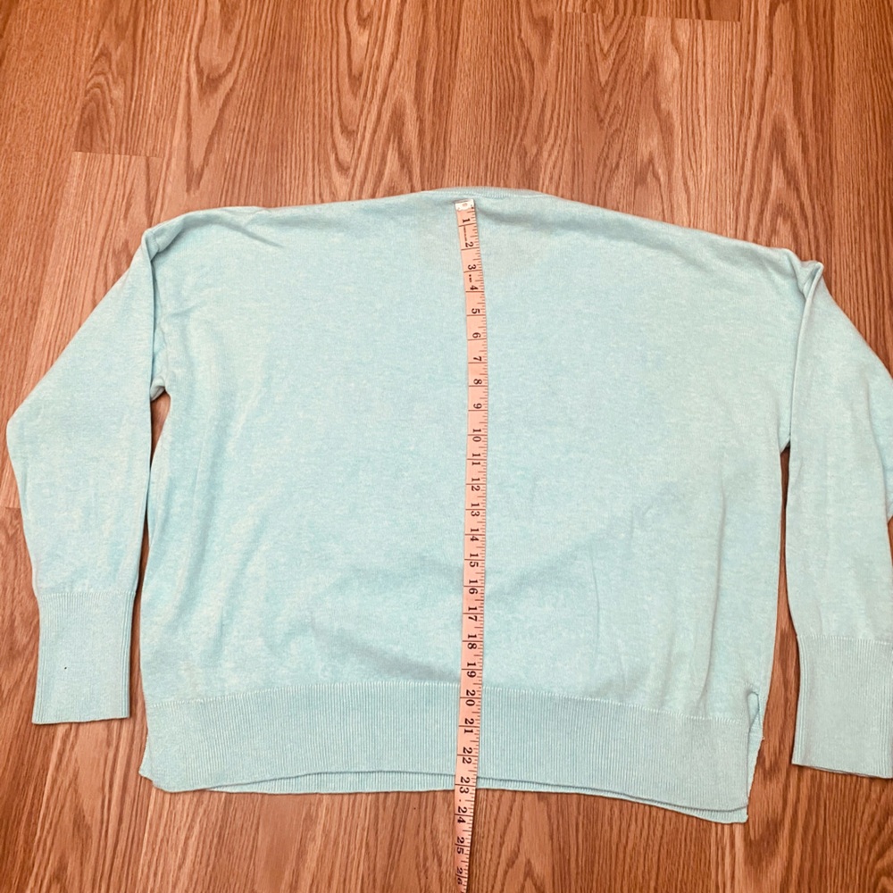 Vineyards  Vine Woman’s Size XL Pullover Embroidered Sweater Spell Out Logo - Picture 6 of 11